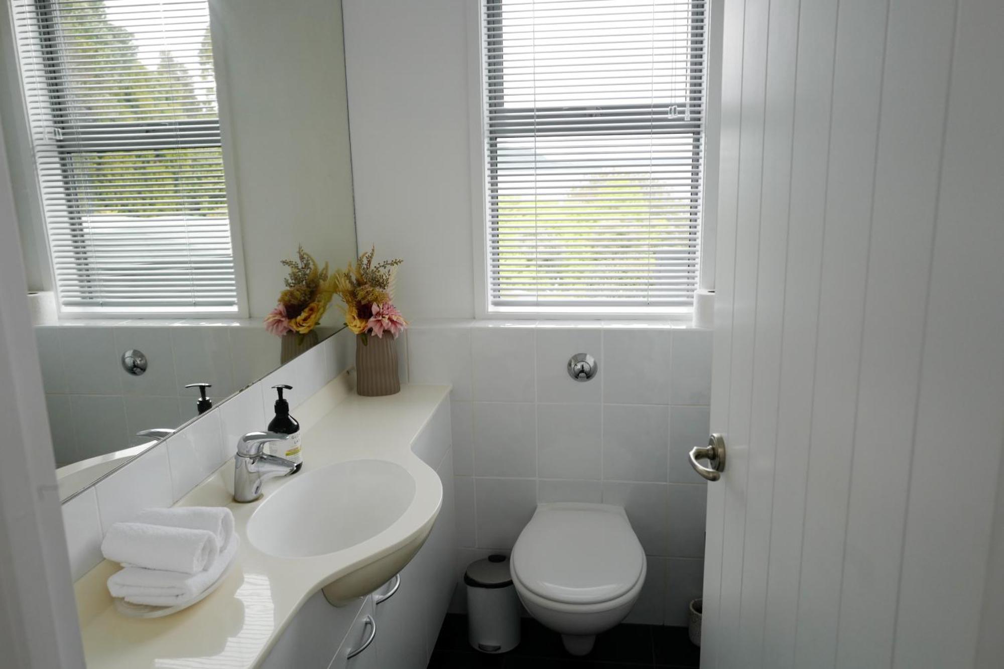 Rotorua Serenity Lakeview Retreat Экстерьер фото